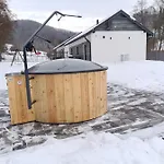 Pod Zielonym Wzgorzem 2 Dağ evi