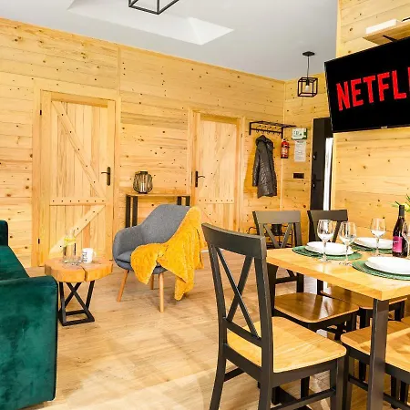 Pod Zielonym Wzgorzem 2